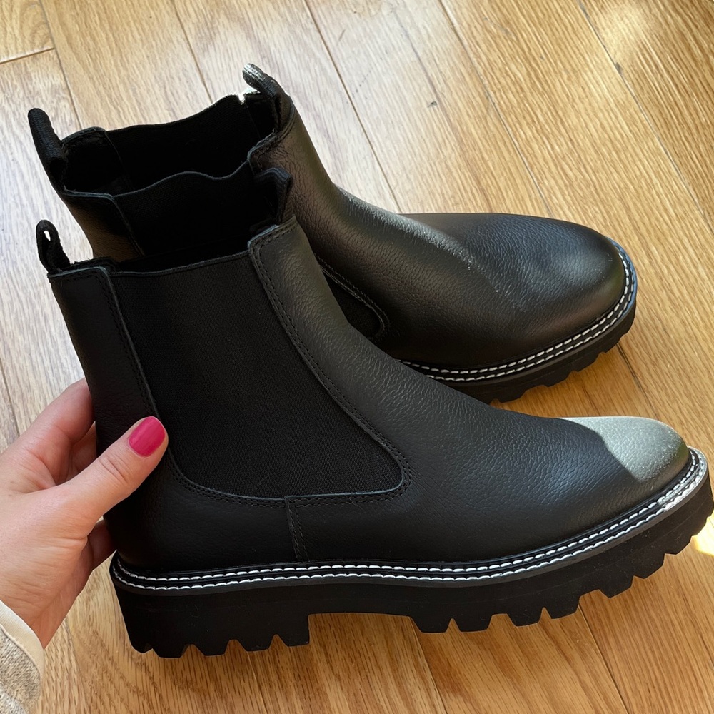 Dolce Vita Black Ankle Booties
